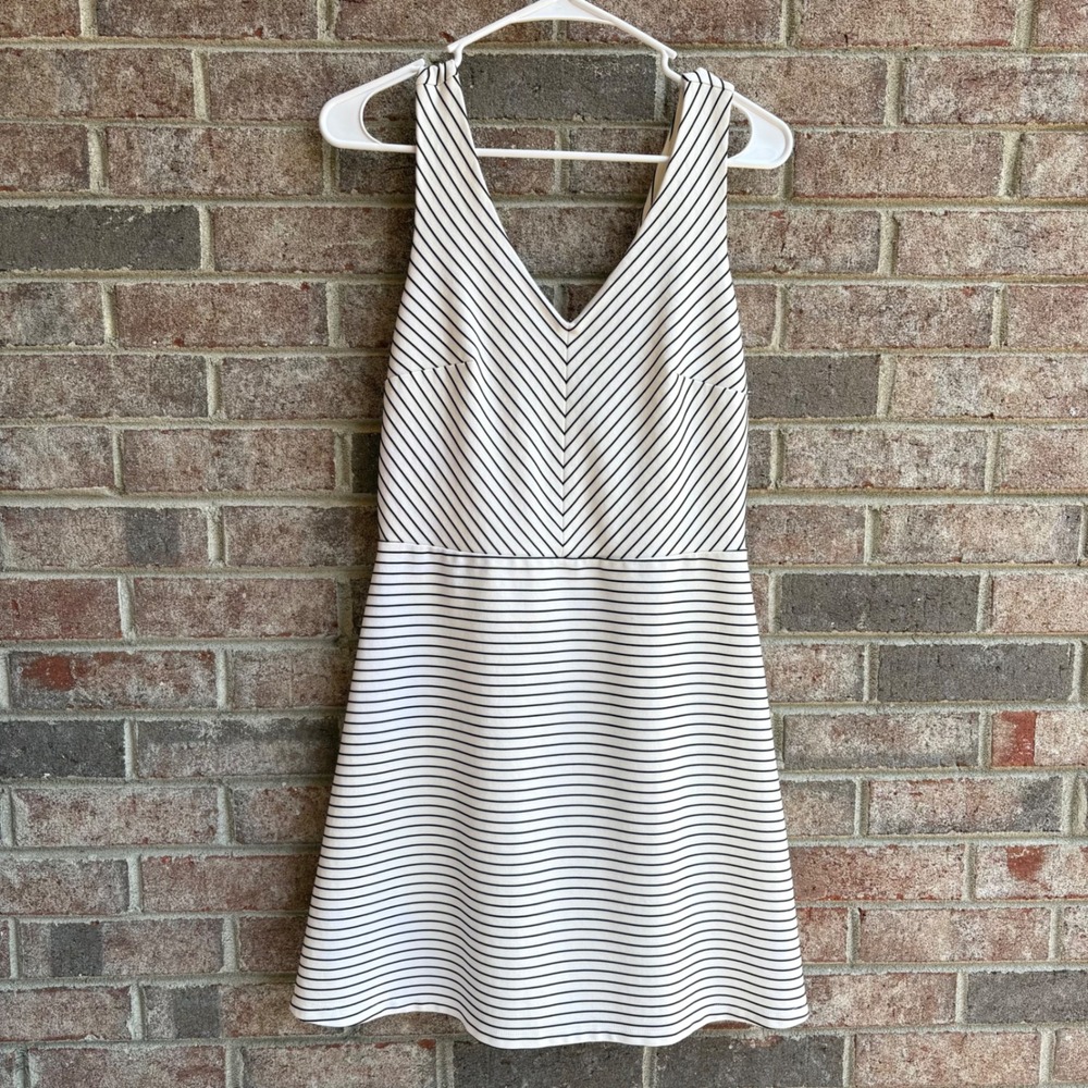 LOFT Striped‎ Dress Sleeveless V-Neck Casual Mini Dress White Black Size 6